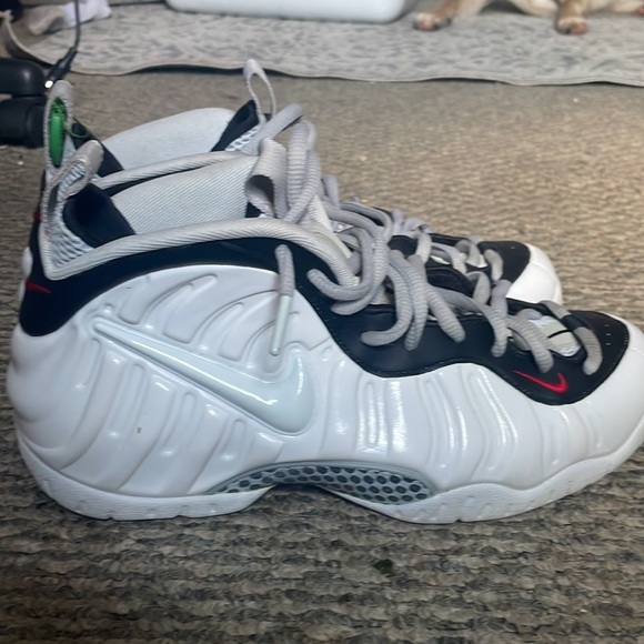 White Nike foamposite - Picture 3 of 5